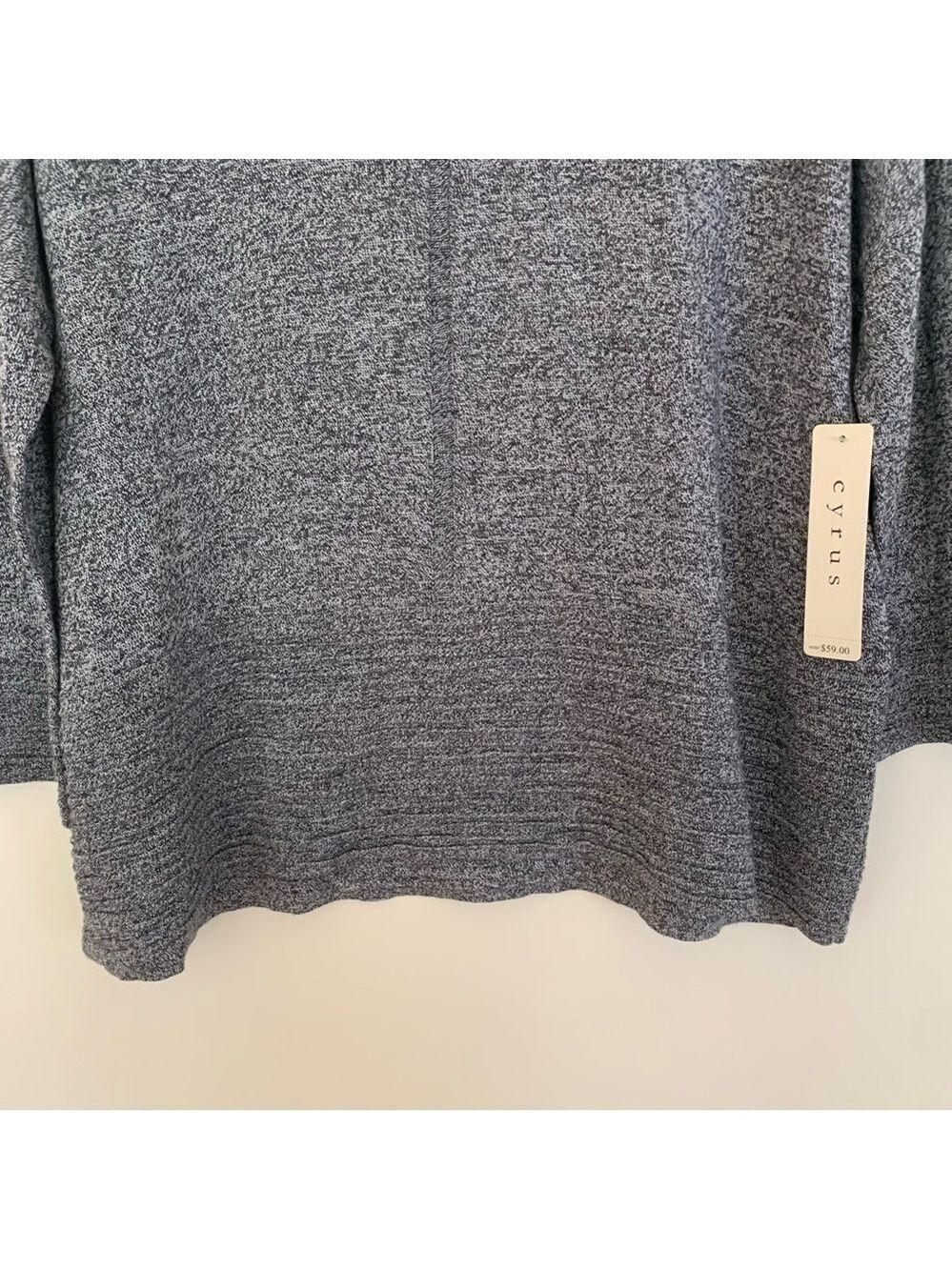 CYRUS Gray Heathered Long Sleeve Knit Tunic - Picture 6 of 13